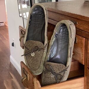 EUC Etienne Aigner Driving Moccasins